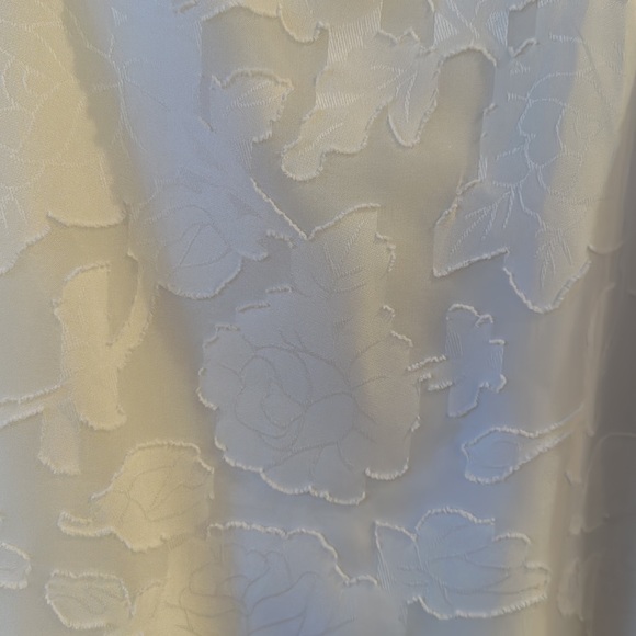 Textured and gorgeous must have blouse - Picture 2 of 6